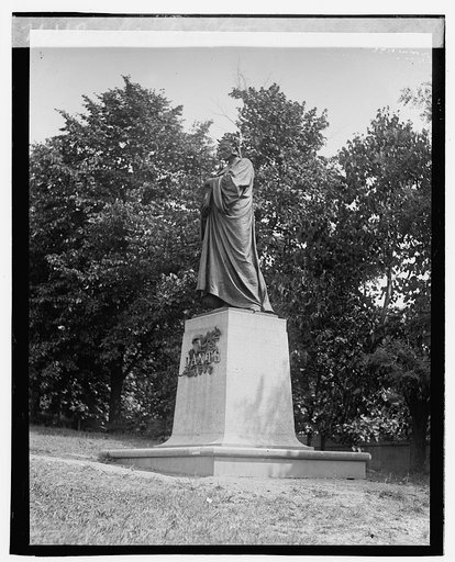Dante statue