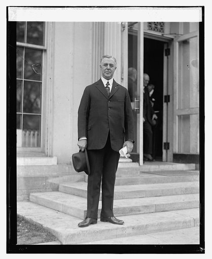 R.E.L. Sauer, [10/18/23