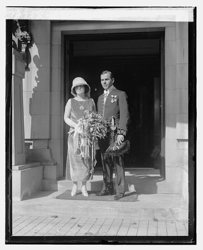 Dr. P. Lessinoff & wife, [10/17/23