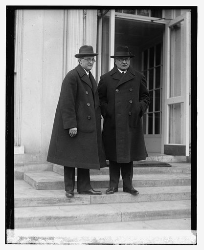 Dr. T. Manle, Dr. V. Grotan