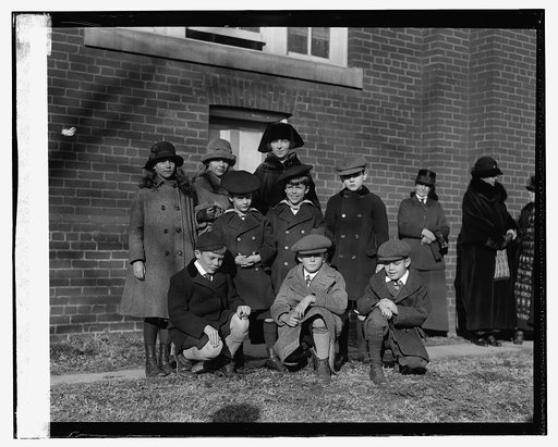 Mrs. Roosevelt & group, 12/7/23