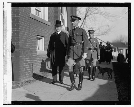 Secty. Weeks & Maj. J.W. Wainwright