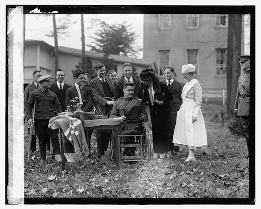 Mrs. Coolidge at Walter Reed, [12/23
