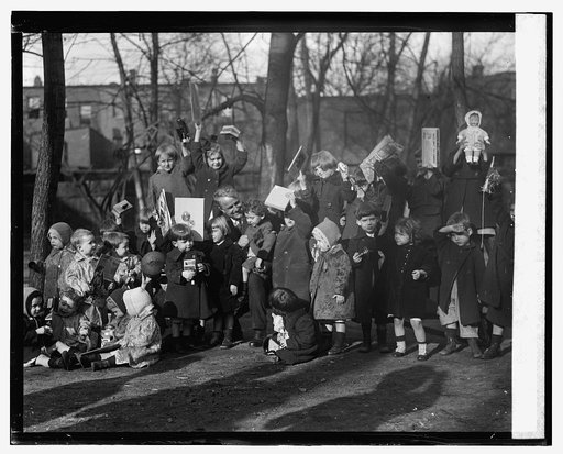 Davis at Foundling Home, [12/21/23