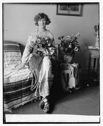 Madam Cardenas (Lay out)