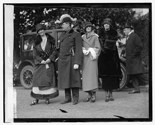 Mr. H.H. Bryn & family, 1/1/24