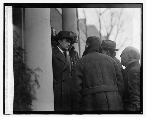 Dr. Grayson & Newspaper men, [2/1/24