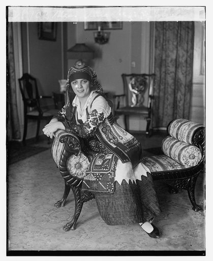 Miss Nina Diamantopulos