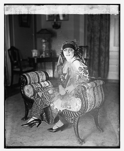Miss Nina Diamantopulos