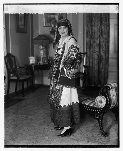Miss Nina Diamantopulos