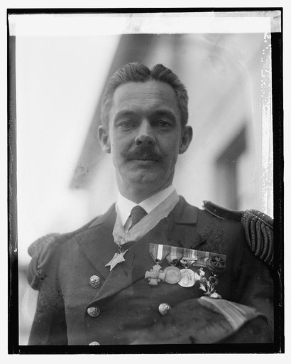 Lt. Com. Walter Atlee Edwards, [2/2/24