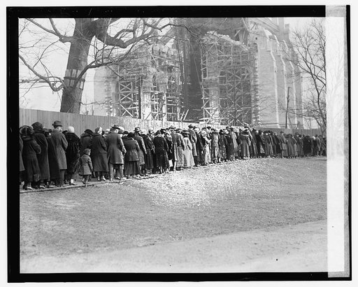 Crowds at cathedral, [2/7/24