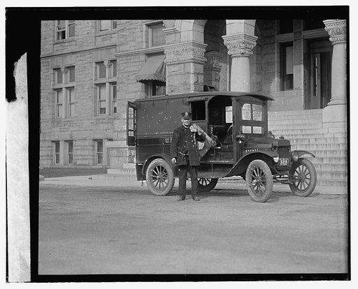 Mail truck