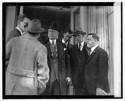 Daugherty & newspapermen, 2/26/24