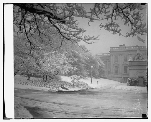 White House snow scene, [4/1/24