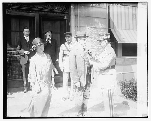 Gen'l Dumont decorating Wille Wright