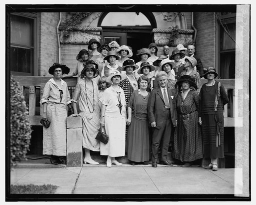 Women, activities in La Follette campaign, 8/12/24