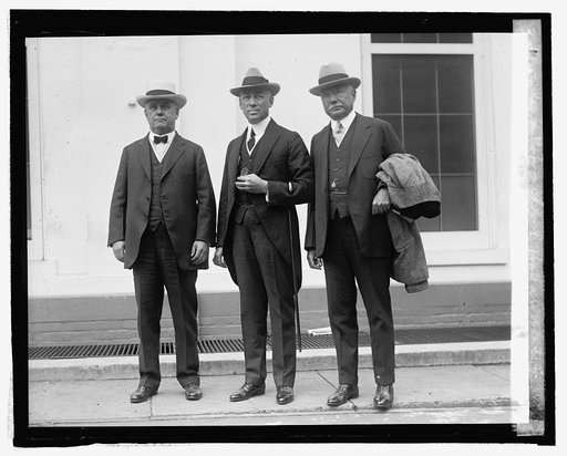 Cong. Wm. S. Vare, Mayor W. [Freeland], Kendrick, Chas. B. Hall at White House, [9/24