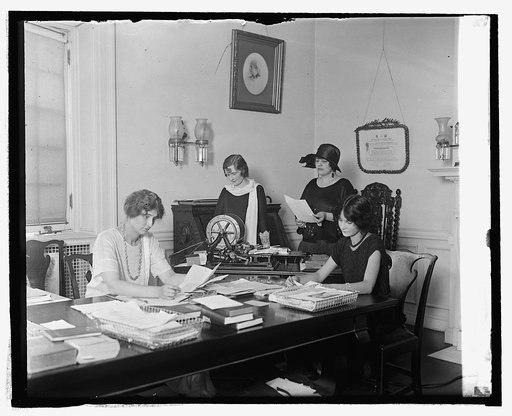 Katherine Hitchcock, Mrs. G.G. Rieniger, Katherine Bourne, Janet Milford, 8/28/[24