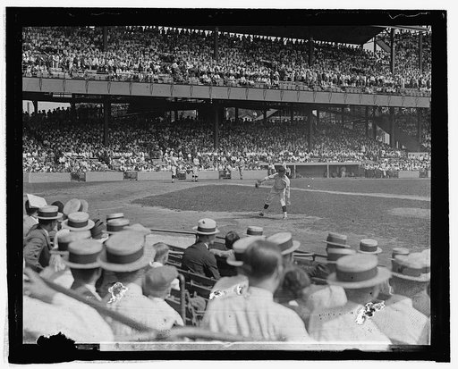 World Series, crowd in stands, 10/24