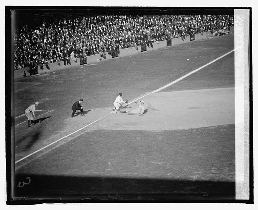 Kelly safe at 3rd when he reached there from 1st on Wilsons hit. 6th inning, 10/10/24