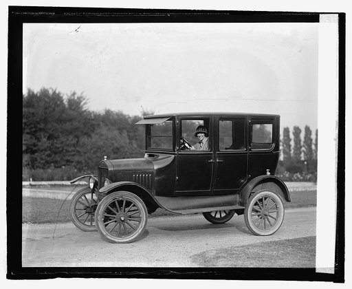 (Ford Copy) Miss Elizabeth Ramey of Alexandria, VA