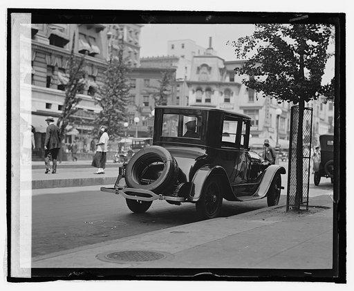 Street scene, rear view of automobile, Washington, D.C.