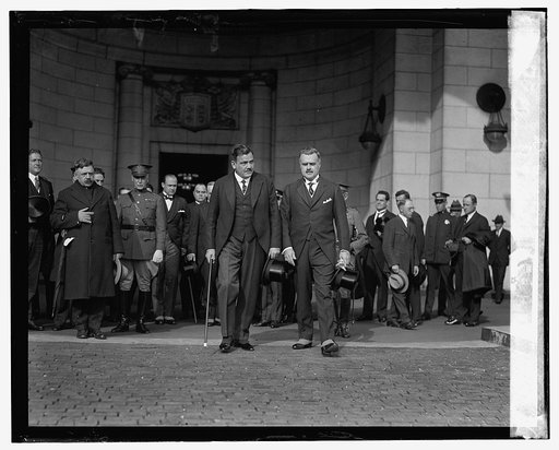 Gen. P.E. Calles & J.B. Wright at Union Station, [10/31/24