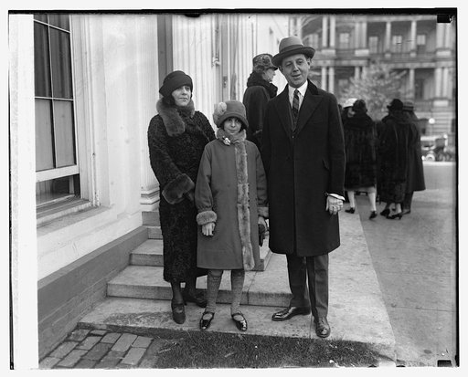 Mr. & Mrs. Sidney Maybaum and daughter Frances Ruth Maybaum