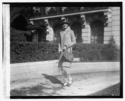 Barbara Stanfield, 1924 Deb., 12/4/24