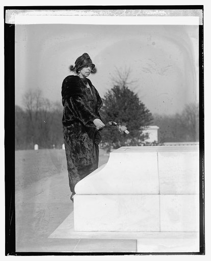 Grand Duchess Cyril at Tomb of Unknown Soldier