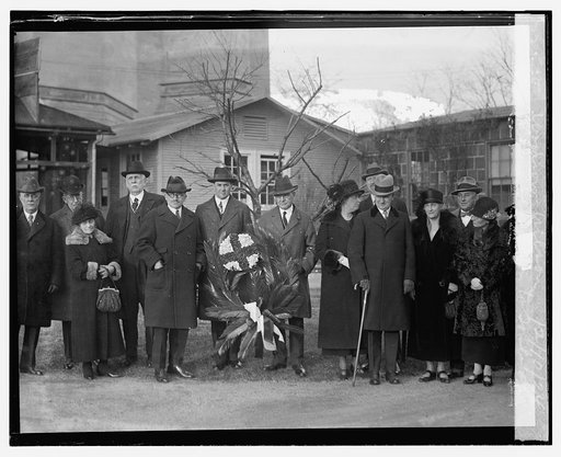 Red Cross delegation to Tomb of Woodrow Wilson, 12/10/24