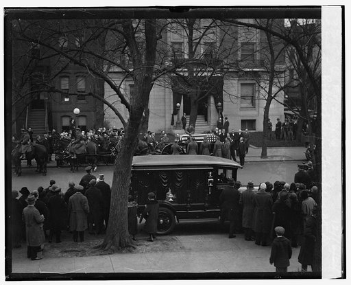 Body of Sam Gompers at A.F. of L. Bldg., 12/16/24