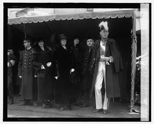 D.A.C.D. Degraeff with wife and daughter at W.H. reception, 1/1/25