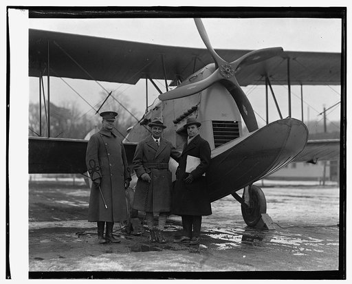 Amphibian plane, Maj. Clagett, Gen. Mitchell, Grover Loe[...], 1/19/25