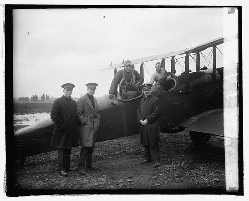 Salvation Army officers at Bolling Field, [5/1/25
