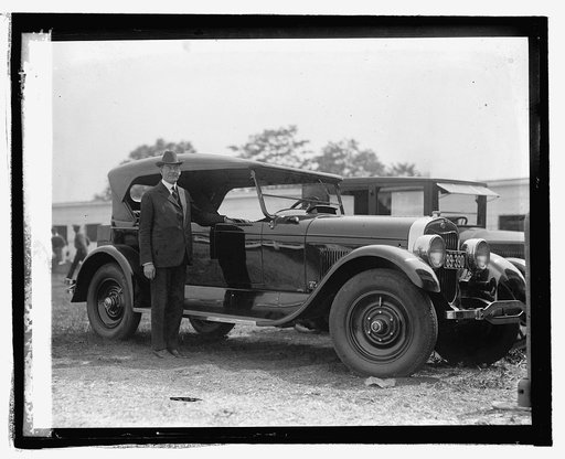 Sec. Wilbur with Lincoln car, [5/20/25