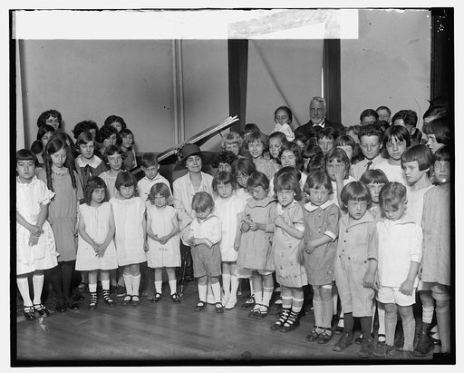 Mrs. Coolidge presents piano to Friendship House, 5/19/25