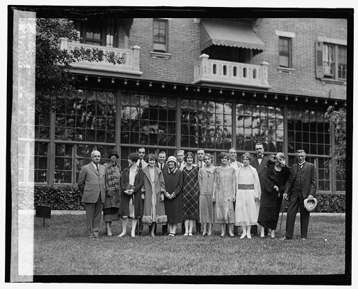 Applicants and judges, Paramount motion picture school, [5/25/25