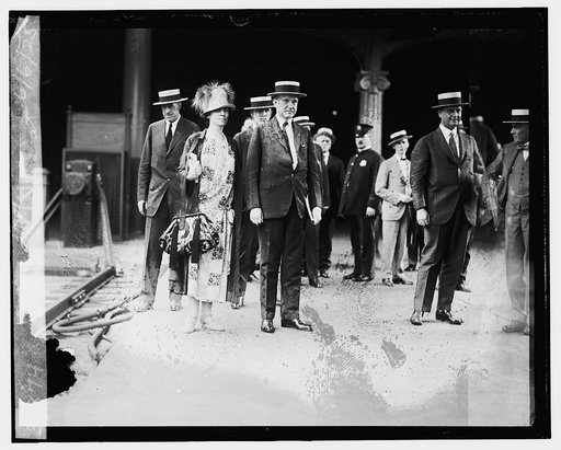 Pres. & Mrs. Coolidge at Union Station, 6/6/25