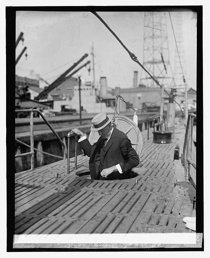 Sec. Wilbur inspecting S-45 at Wash. Navy Yard, [6/12/25