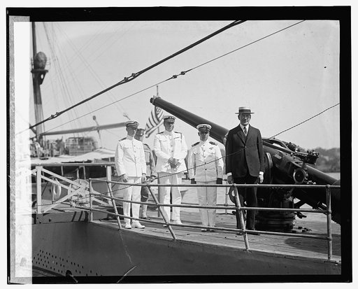 Sec. Wilbur inspecting S-45 at Wash. Navy Yard, [6/12/25
