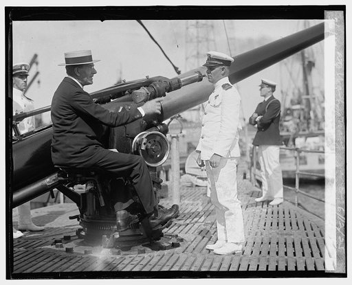 Sec. Wilbur inspecting S-45 at Wash. Navy Yard, [6/12/25
