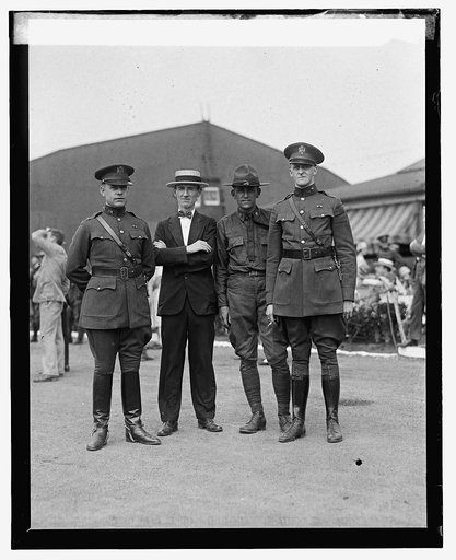 Air Circus, Bowling [i.e., Bolling?] Field, [7/4/25