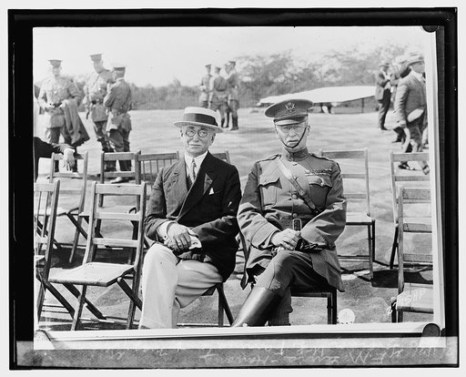 Governor W.R. Farrington & Maj. Gen. E.M. Lewis, Hawaii