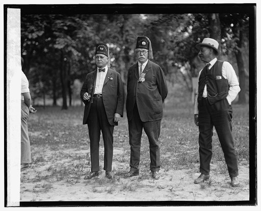 J. Whilting[?] Estes & E. Schmidt