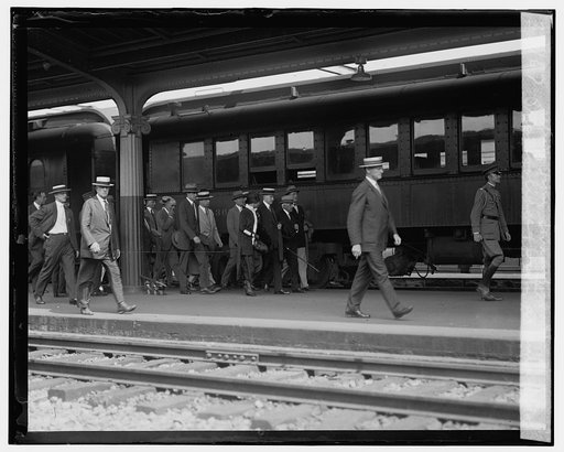 Pres. Coolidge & party at Union Sta. return from Swampscott, [9/10/25