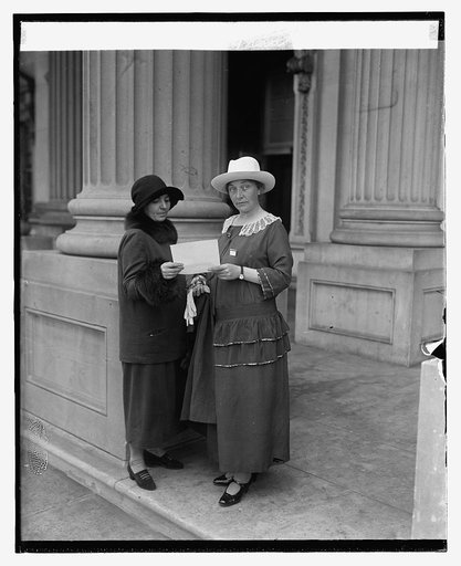 Muna Lee & Frau Louise Schroeder at Int. Par. Union, 10/2/25