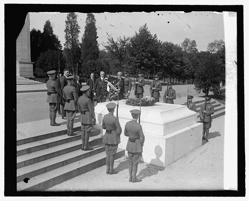 Czechoslovakia debt commission at Arlington, [10/5/25
