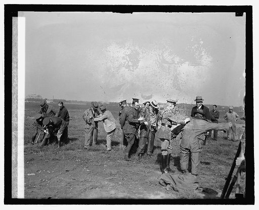 Members of Aviation Board leaving for air races, [10/8/25